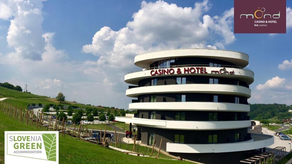 Place Near Casino Mond - Apartma Urska Шентиль Екстер'єр фото